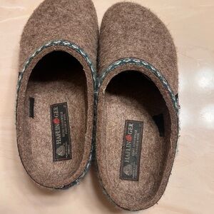 Haflinger Brown Wool Clog Slippers with Teal Accent